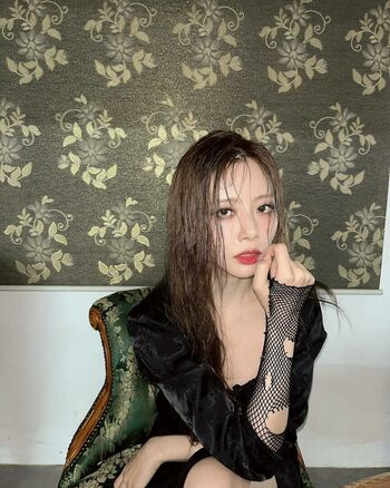WomenK-pop