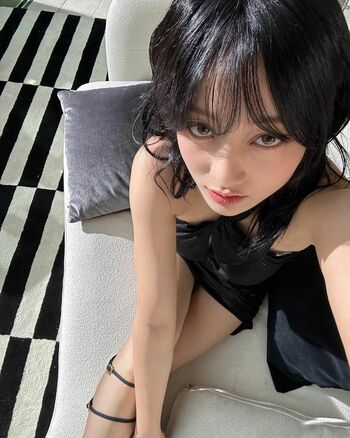 WomenK-pop