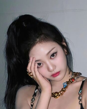 WomenK-pop