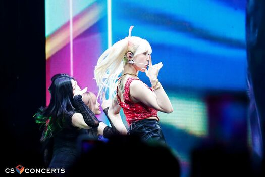 WomenK-pop