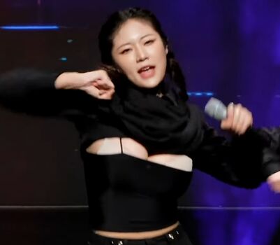 WomenK-pop