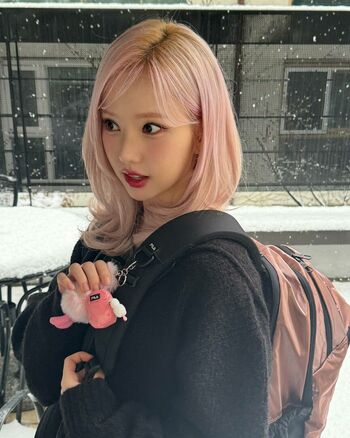 WomenK-pop