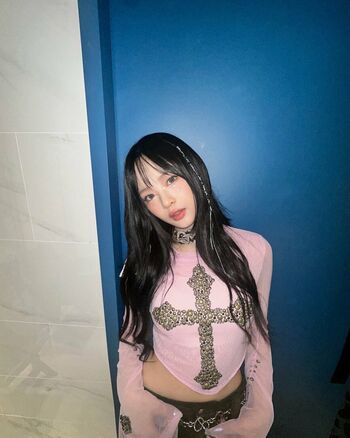 WomenK-pop