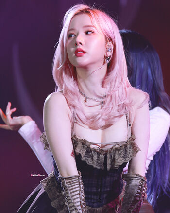 WomenK-pop