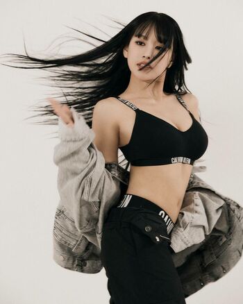 WomenK-pop