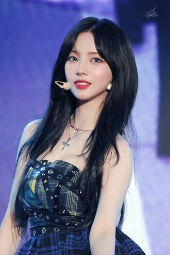 WomenK-pop
