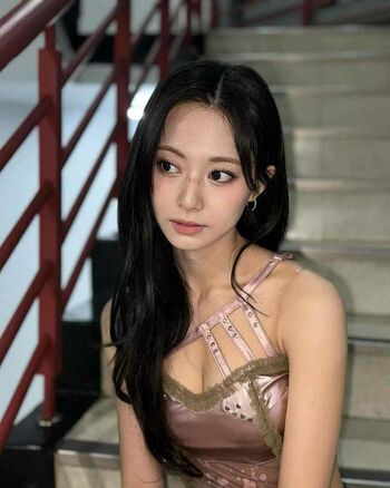 WomenK-pop