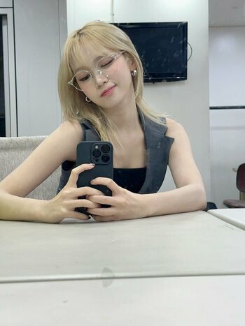 WomenK-pop