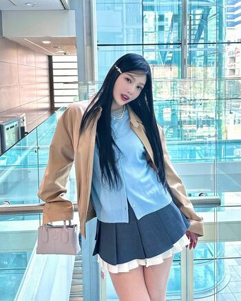 WomenK-pop