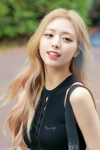 WomenK-pop