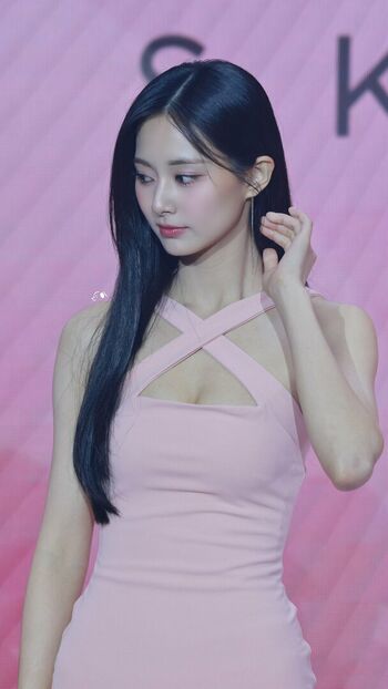 WomenK-pop