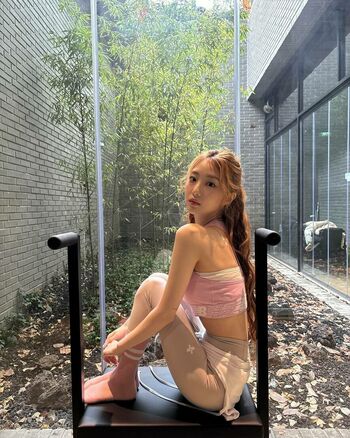 WomenK-pop