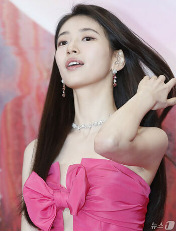 WomenK-pop
