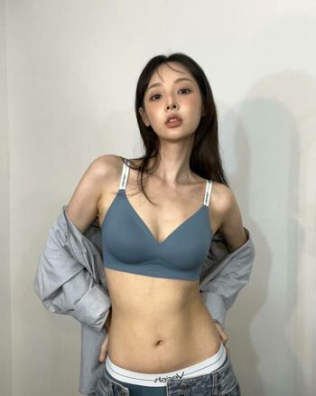 WomenK-pop