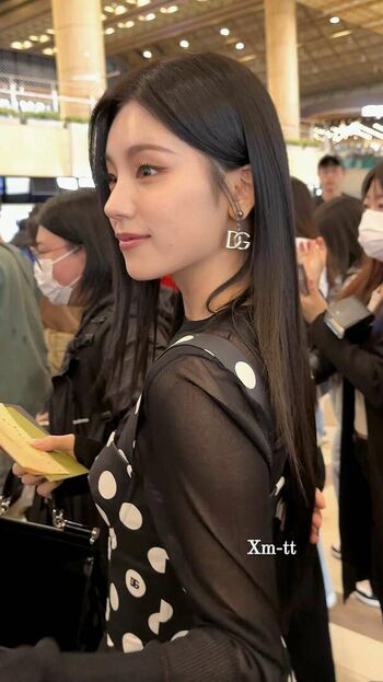 WomenK-pop