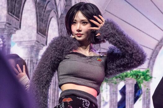 WomenK-pop