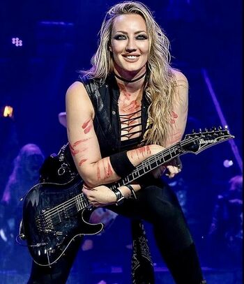 WomenMetal