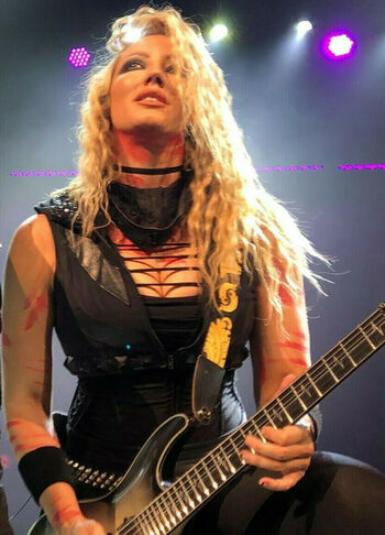 WomenMetal
