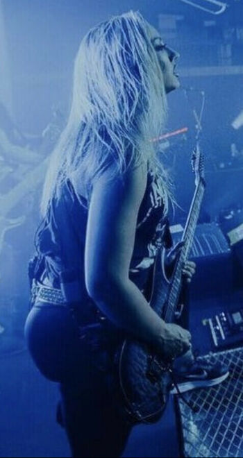 WomenMetal
