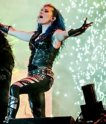 WomenMetal