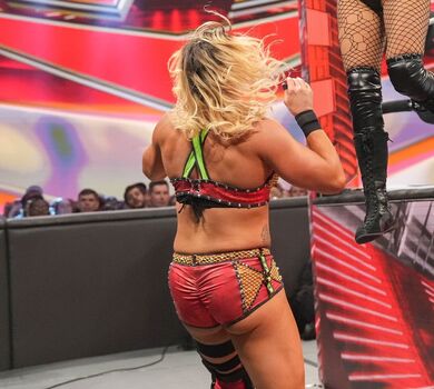 WWE Zoey Stark