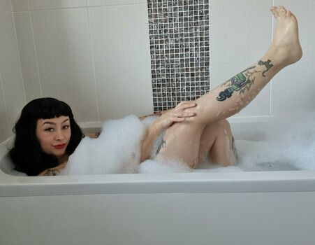 xalexaddams