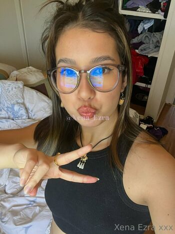 xena_ezra