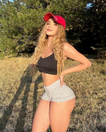 Ximena Yaquin