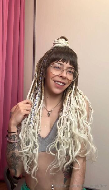 xlilagreyyfree