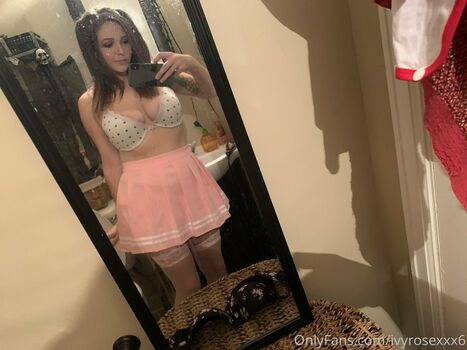 xolittleladyxo