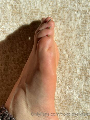 xoxolovelyfeet