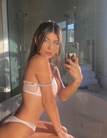 Xv.Kayla