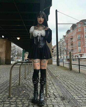 yami.liia
