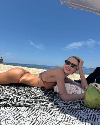 Yasmin Brunet