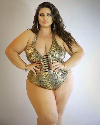 Yazmin Fox