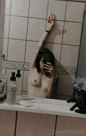 Yeshee_