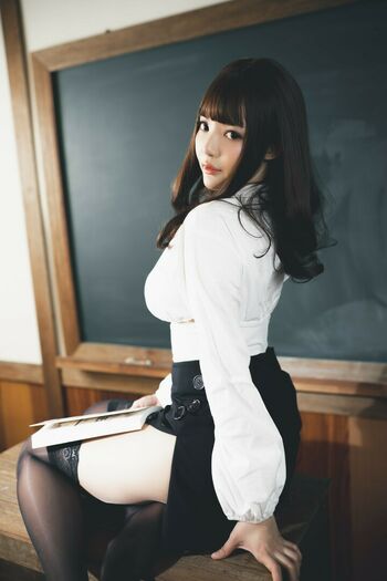 Ying Tze