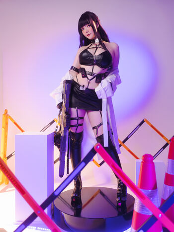 Ying Tze