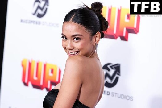 Ylona Garcia