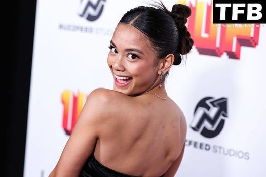 Ylona Garcia