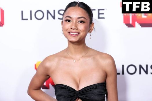 Ylona Garcia