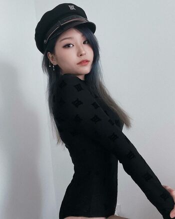 YoonHyoonAikuros