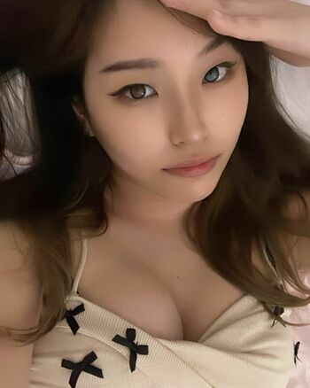 YoonHyoonAikuros