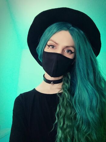 your_witch_alba