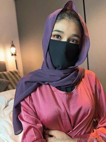 yourgfaliyah