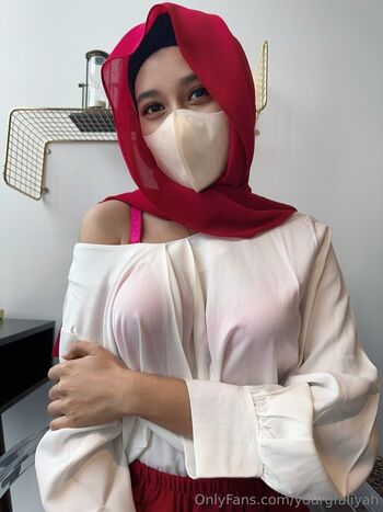 yourgfaliyah