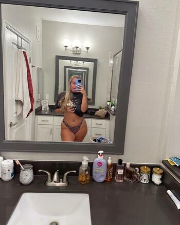 yourgirlfriendrose