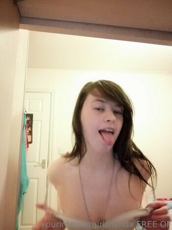 yourinternetgirlfriendx