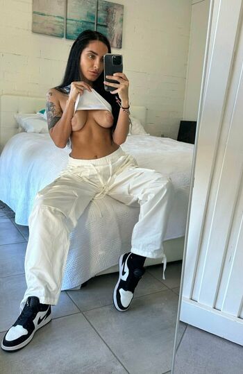 yourlesbianfantasyy