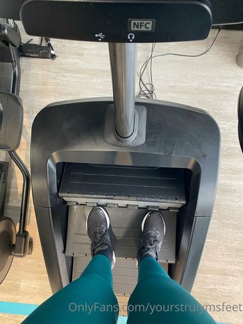 yourstrulymsfeet